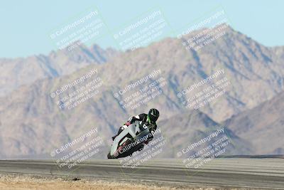 media/Dec-01-2025-Moto Forza (Mon) [[2daa91e15f]]/3-Beginner Group/Session 4 Turn 9/